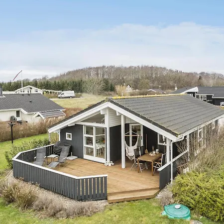 2 Bedroom Lovely In Rudkobing Spodsbjerg