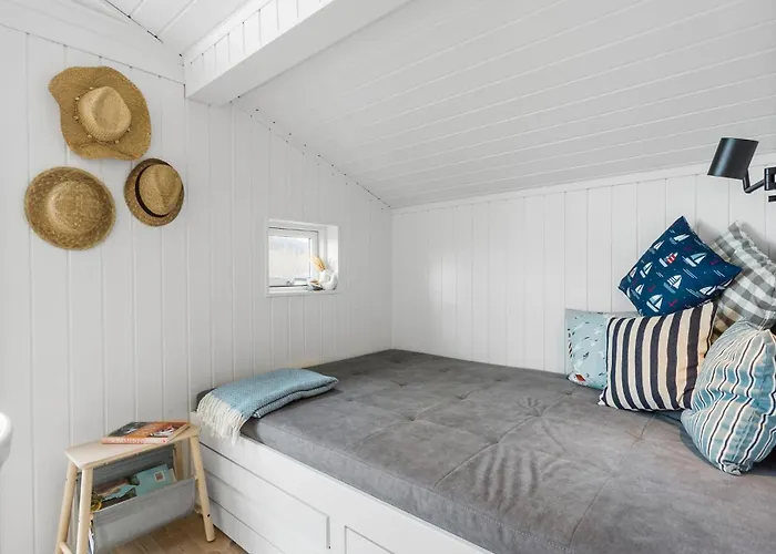 2 Bedroom Lovely In Rudkobing Spodsbjerg